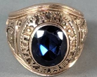 004 Lot 196 14k gold and sapphire Yale University 1966 ring signed Josten