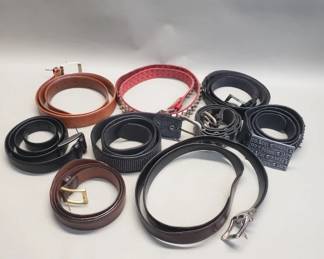 571 Lot 502 Group of leather belts