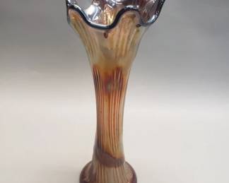 576 Lot 507 Fenton style carnival glass swung vase
