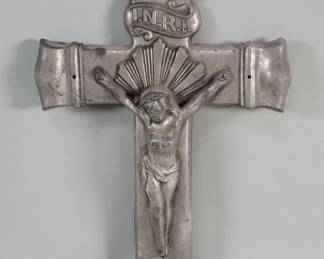 346 Lot 369 Vintage pewter crucifix