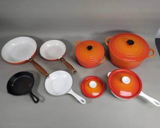286 Lot 333 Le Creuset and Descoware pots and pans