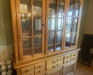 Lexington Furniture China Cabinet