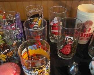 Vintage McDonald's The Great Muppet Caper and Holiday Promotional Glasses