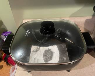 Vintage Rival 11-Inch Square Electric Skillet
