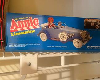 Knickerbocker The World of Annie Limousine