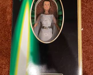 Hasbro Star Wars Classic Edition Princess Leia Ceremonial Gown Portrait Edition Doll