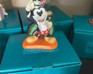 Walt Disney Classics Collection Magician Mickey 'On With the Show!' Figurine