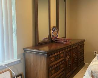 United Furniture Corporation Dresser with Mirror