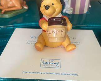 1996 WDCC Winnie the Pooh "Time for Something Sweet" Figurine