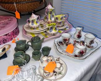 Miniature tea sets
