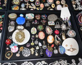 Vintage Brooches, Trinket Boxes, Pendants