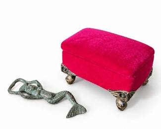 82 VintageHotPinkVelvetJewelryBoxMermaidOpener