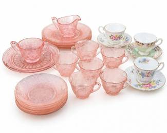 39 VintagePinkDepressionGlassFloralTeacupLot