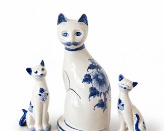 91 VintageHandPaintedThaiBlueWhiteCatTrio