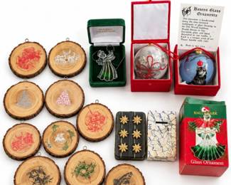 42 MixedVintageChristmasOrnamentCollection