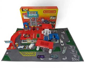 Matchbox Super Service Center Playset w Hot Wheels, Matchbox Cars, Box