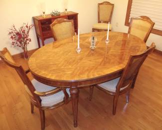 Vintage Heritage dining set