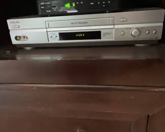 Sony SLV-N750 Hi-Fi Stereo VHS VCR