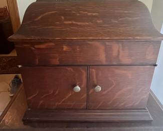 Victor Talking Machine Co. VV-VIII Victrola