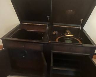 Victor Victrola 405 Console Phonograph