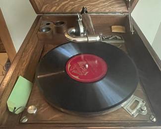 Victor Talking Machine Co. VV-VIII Victrola