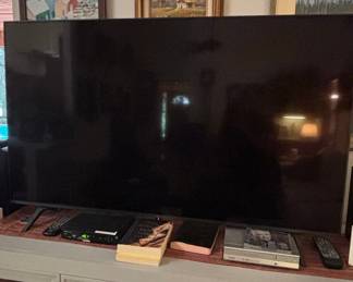 Samsung 65-inch Class 4K UHD LED Smart TV