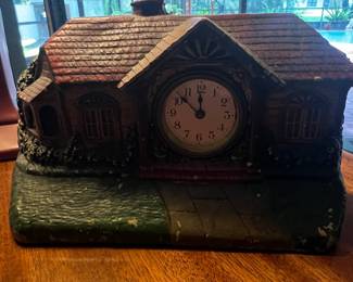 Vintage Cottage-Style Novelty Mantel Clock