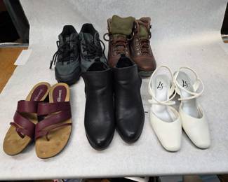 3 Pair of Women's Size 7 Dress Shoes w/ 2 Pair of Hiking Boots