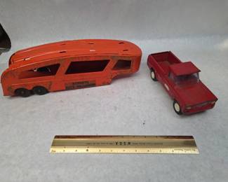 Vintage Metal Jeep Toy Truck w/ Tructo Auto Haulaway Metal Toy Trailer