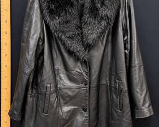 Gallery Women's Black Leather Coat with Plush Fur Collar Button Front Size 1X - Potterville