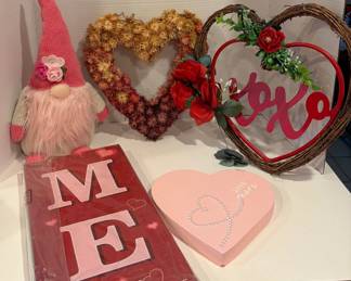 Valentine's Day Decor Lot