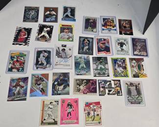 29 Sports Cards - Signed & Rookie Stars incl. Jahmyr Gibbs, Miggy