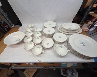 Syracuse China "Lyric" Dinnerware Set