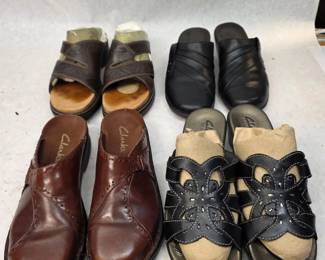 4 Pairs of Women's Size 7 Clarks Dress Shoes