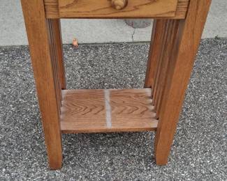 Amish Made Solid Oak End Table w/ Drawer