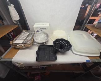 Small Collection of Vintage Bakeware and Storage