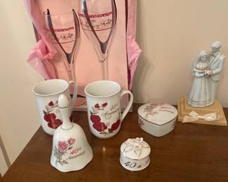 Assorted 40th anniversary items