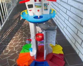 Paw Patrol tower with two cars