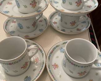 Set of six demitasse cups with floral design
