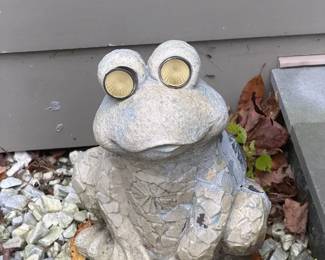 Mosaic Style Solar Garden Frog