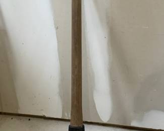Ludell Pickaxe