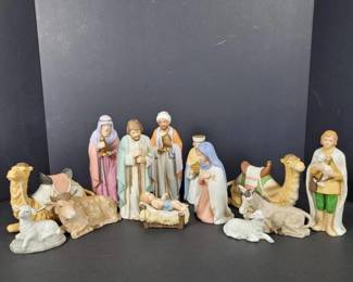 318 homcoporcelainnativityfigurinesseti