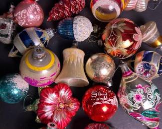 001 vintageglasschristmasornamentsmidce