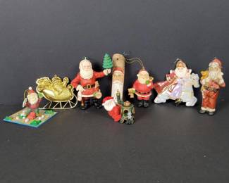 074 assortedsantaclauschristmasornaments