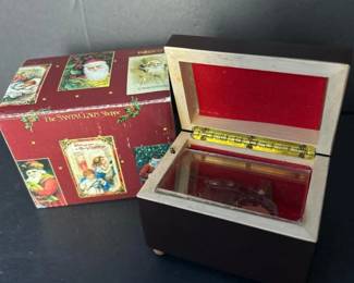 327 enescogrossmansantawithkidsminimus