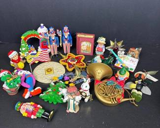291 assortedholidayandpatrioticdecorativ