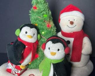 320 hallmarkchristmastreesnowmanandpeng