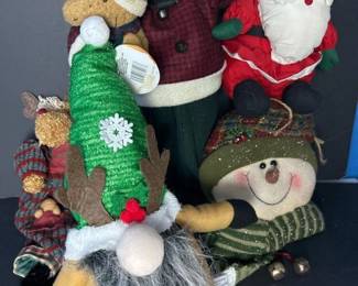 341 plushchristmasfiguresincludingsanta