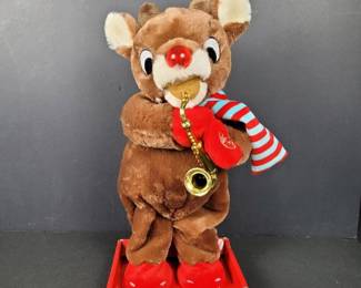 086 rudolphtherednosedreindeerplushmus