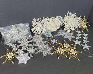 105 assortedchristmasstarandsnowflakeor